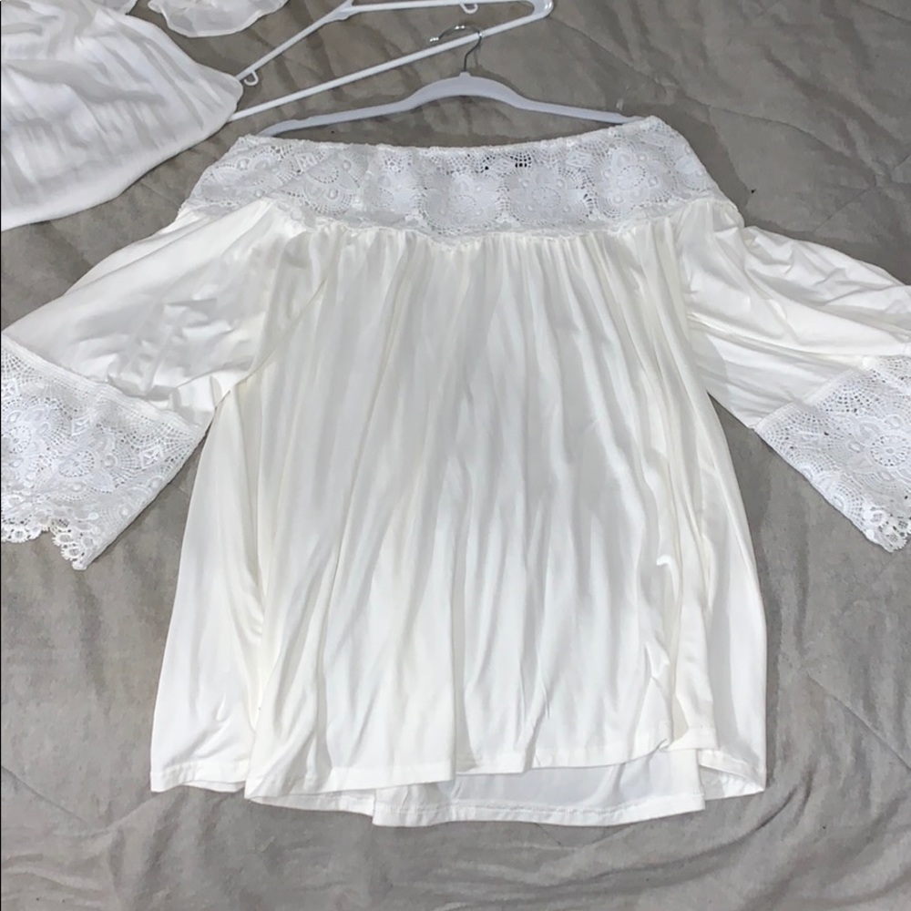 Vici collection lost city lace off the shoulder